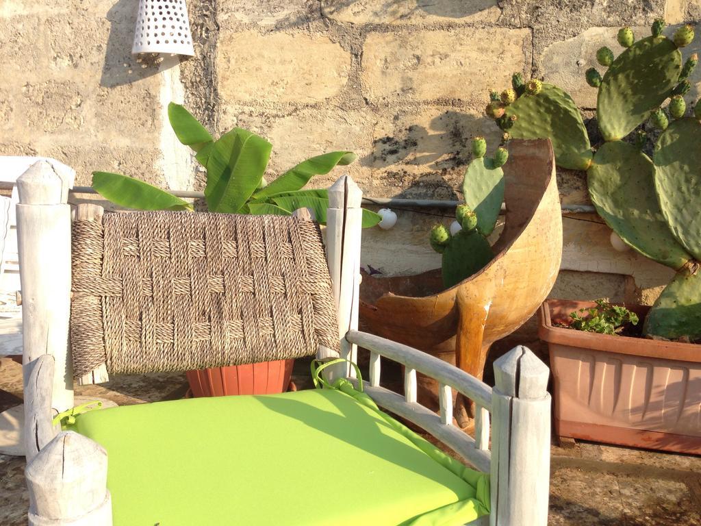 B&B Le Giravolte Lecce Exterior photo