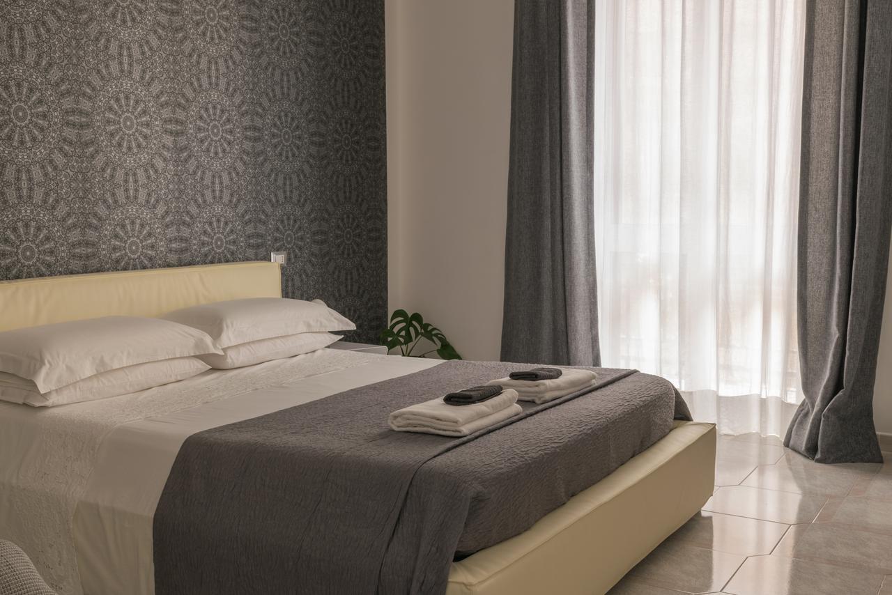B&B Le Giravolte Lecce Exterior photo