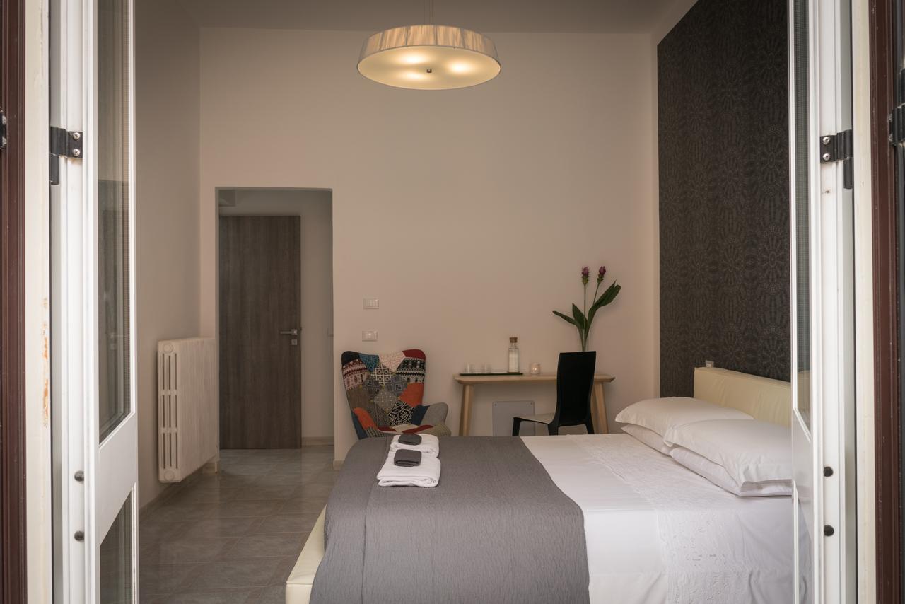 B&B Le Giravolte Lecce Exterior photo