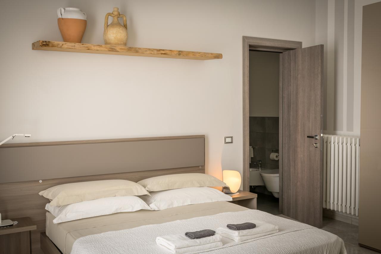 B&B Le Giravolte Lecce Exterior photo