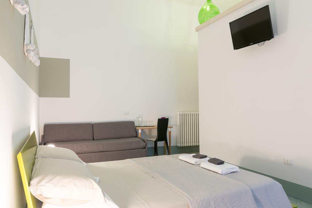 B&B Le Giravolte Lecce Exterior photo